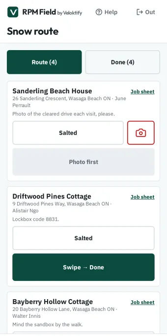 Snow route with salted toggle, photo-required stop and swipe to finish